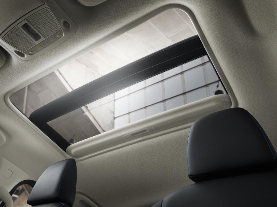 Интерьер Nissan Navara N-Guard Double Cab 2020 года  (EU) (фото 4 из 5)